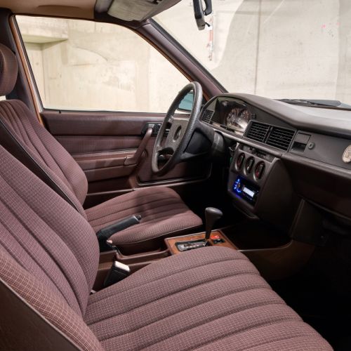 Mercedes-Benz 190E 1987