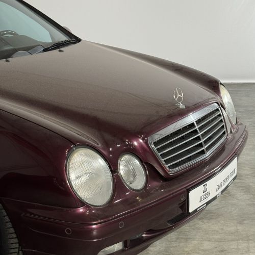 Mercedes-Benz CLK320 1999