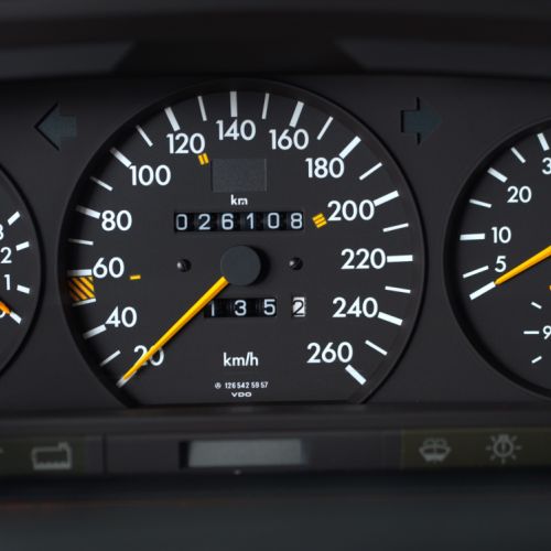 Mercedes-Benz 560SEL 1988
