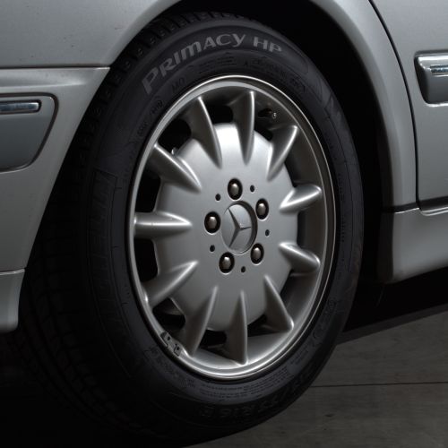 Mercedes-Benz E240 1999