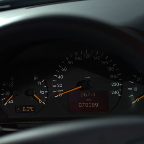 Mercedes-Benz E240 1999