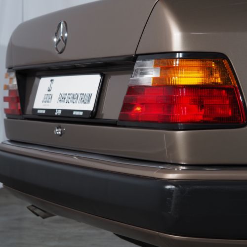 Mercedes-Benz 300E 4MATIC 1993
